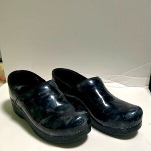 Dansko clogs size 39